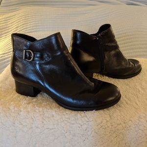 Born black leather bootie